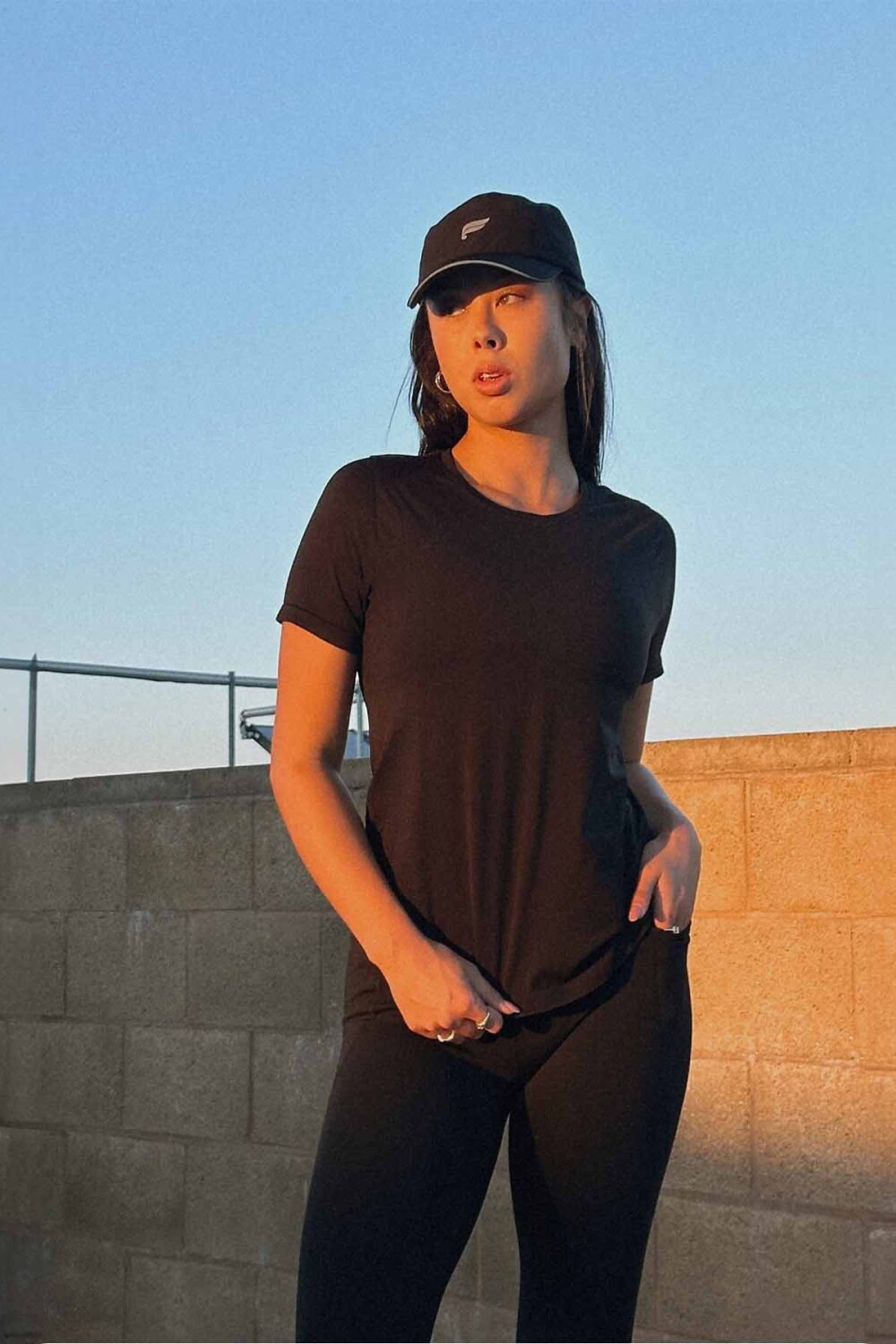 Polo Manga Corta Feather Tech Mujer Black