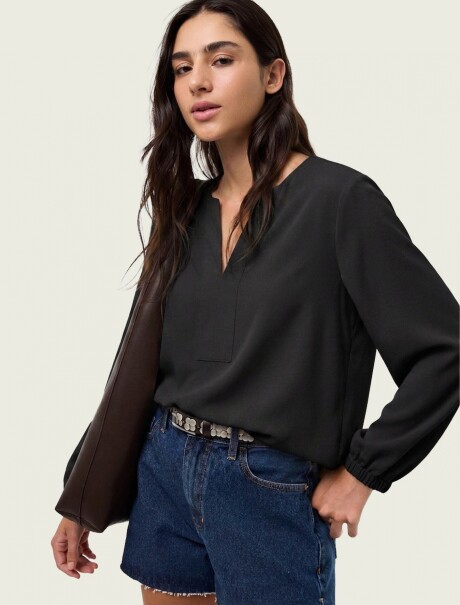 BLUSA DE MANGA TRES CUARTOS EN VISCOSA NEGRO