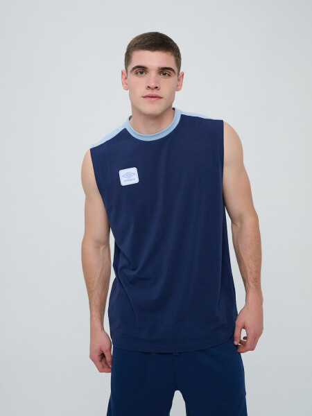 REMERA SIN MANGAS MIXTAPE Umbro Hombre 001