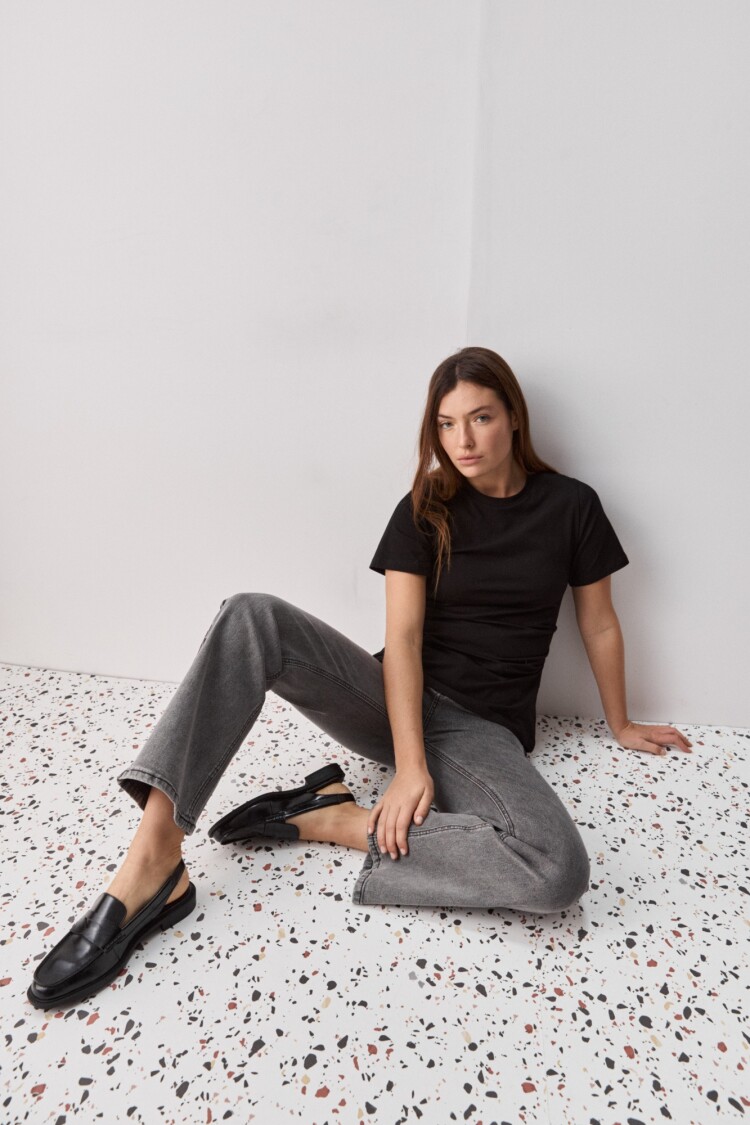 REMERA SUMATRA Negro