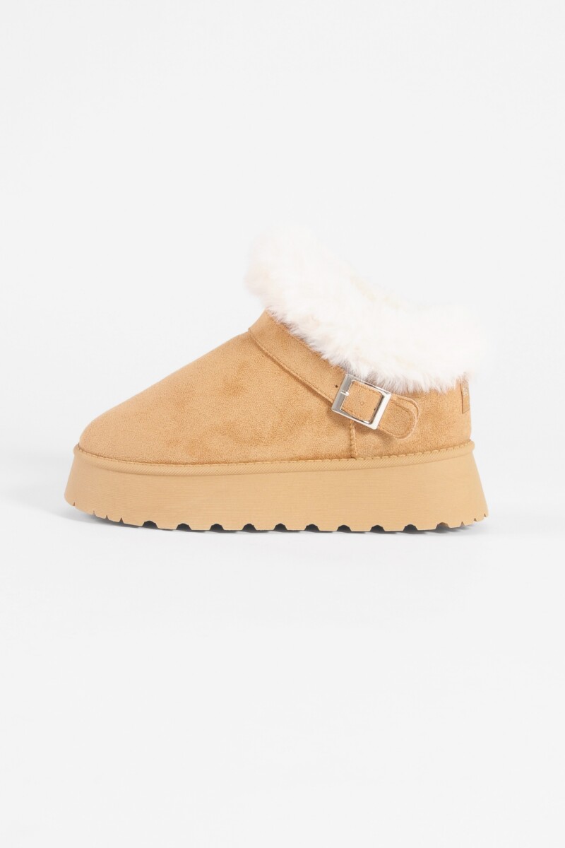 Bota corderito camel