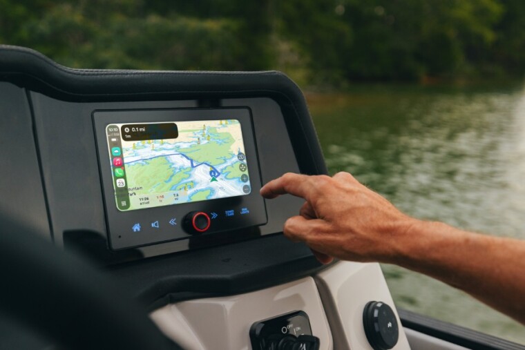 Android Auto y Apple CarPlay llegan a las lanchas: la conectividad ahora también en el agua