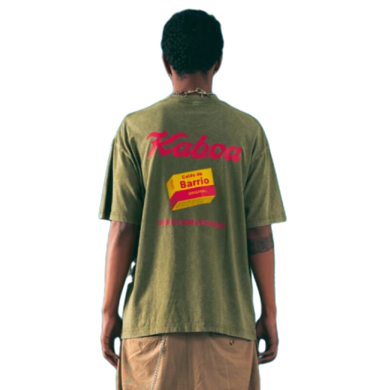 Remera Kaboa Caldo De Barrio - Verde Remera Kaboa Caldo De Barrio - Verde
