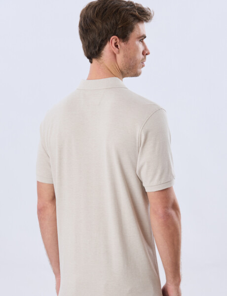 REMERA POLO LISA PIQUÉ Beige