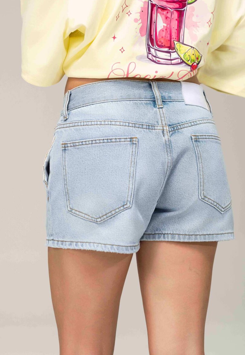 SHORT BOLSILLO CELESTE