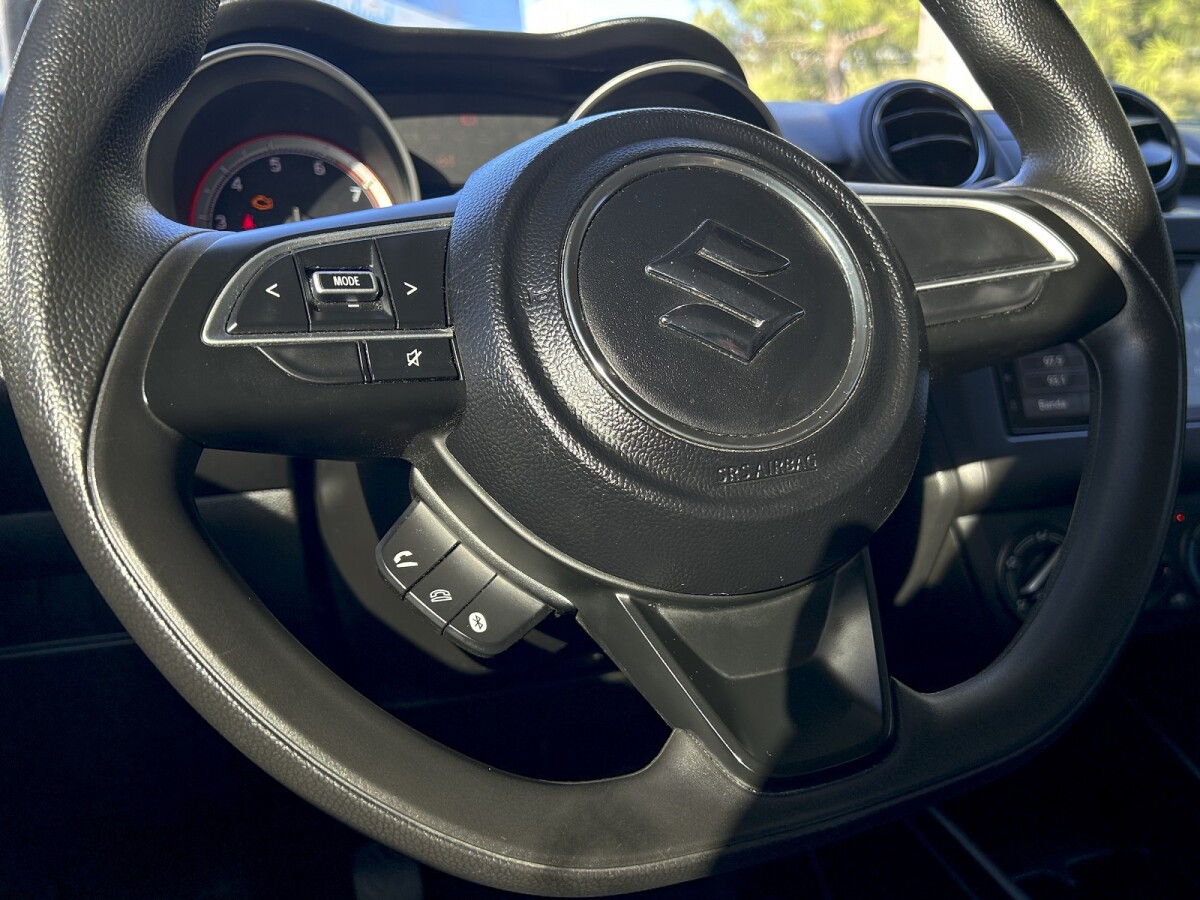 Suzuki Swift GL 2021 EXCELENTE ESTADO! | Permuta / Financia Suzuki Swift GL 2021 EXCELENTE ESTADO! | Permuta / Financia