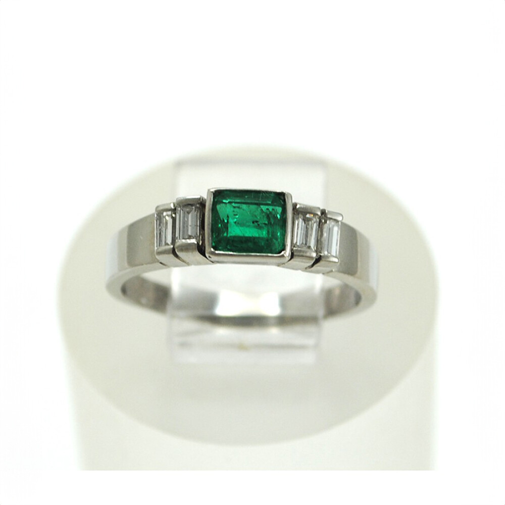 Anillo De Platino Con Esmeralda Y Brillantes Baguettes Anillo De Platino Con Esmeralda Y Brillantes Baguettes