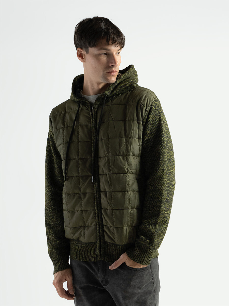 Campera de Punto Capitoneada C/Cap J2310 - Verde 