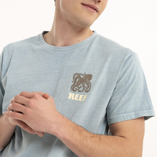 Remera Reef Classic Celeste
