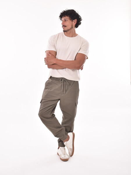 PANTALON JOGGER ANTONIO VERDE MILI