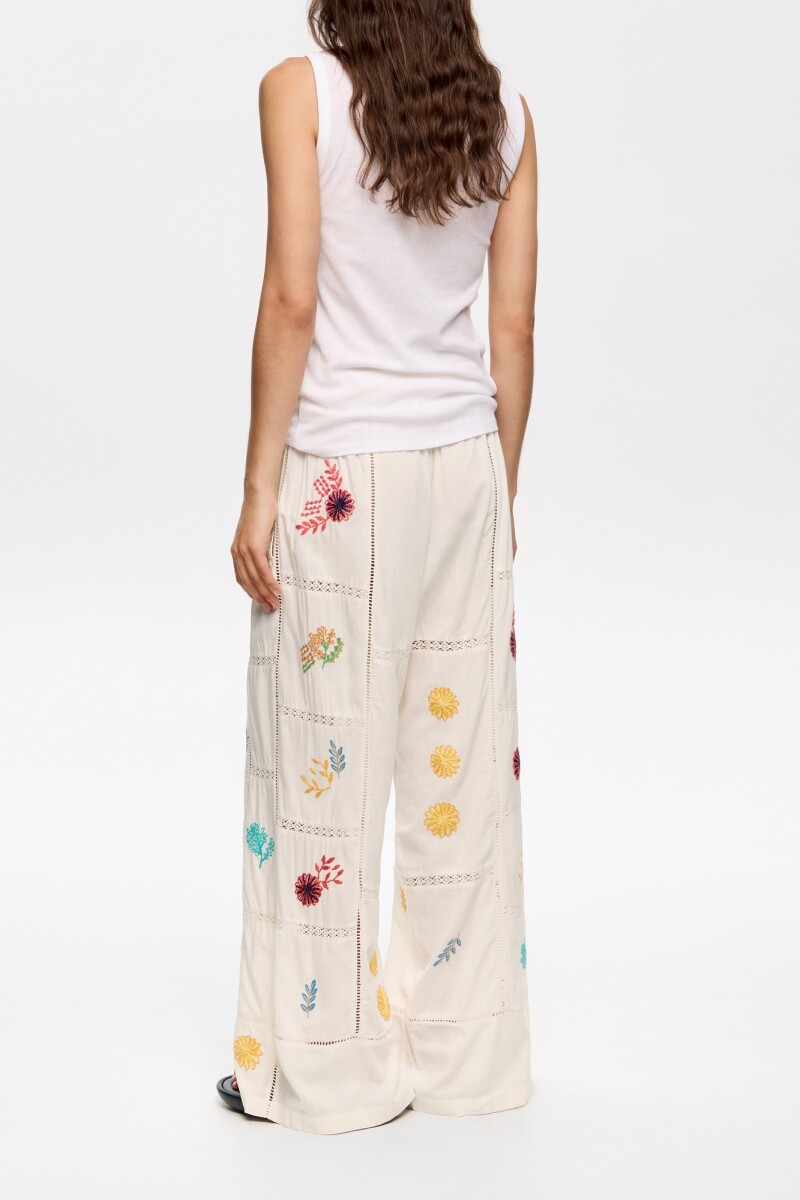 PANTALÓN Crema
