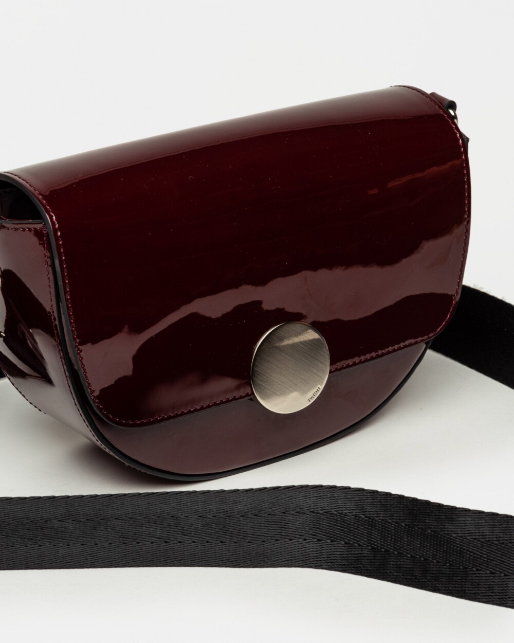 Bandolera The Circle en cuero charol Burgundy Niquel