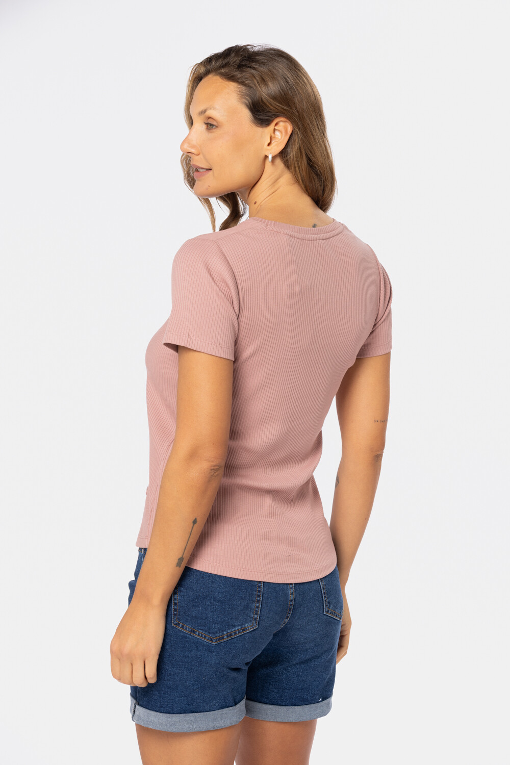 REMERA CON BOTONES Rosado