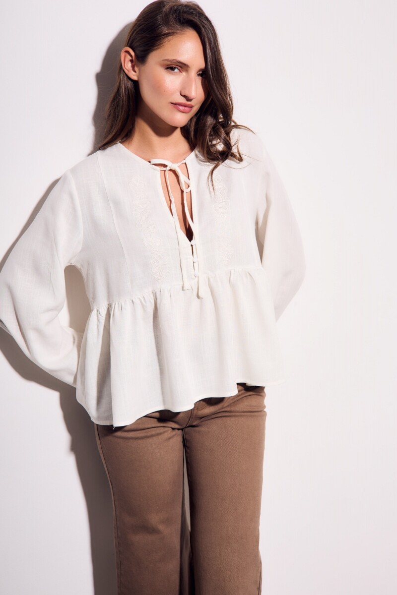 Blusa Viscosa Bordada Nacar