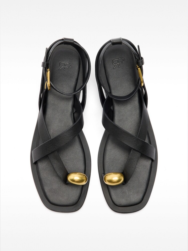 Sandalias De Piel Con Tiras Detalle Metálico negro