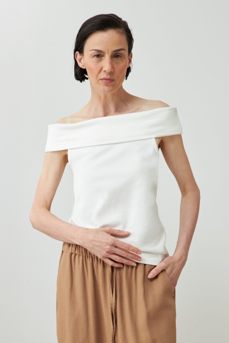 Remera escote bardot crudo