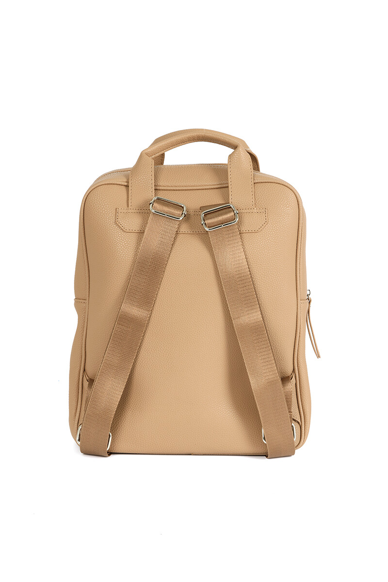 Mochila con bolsillo frontal Beige