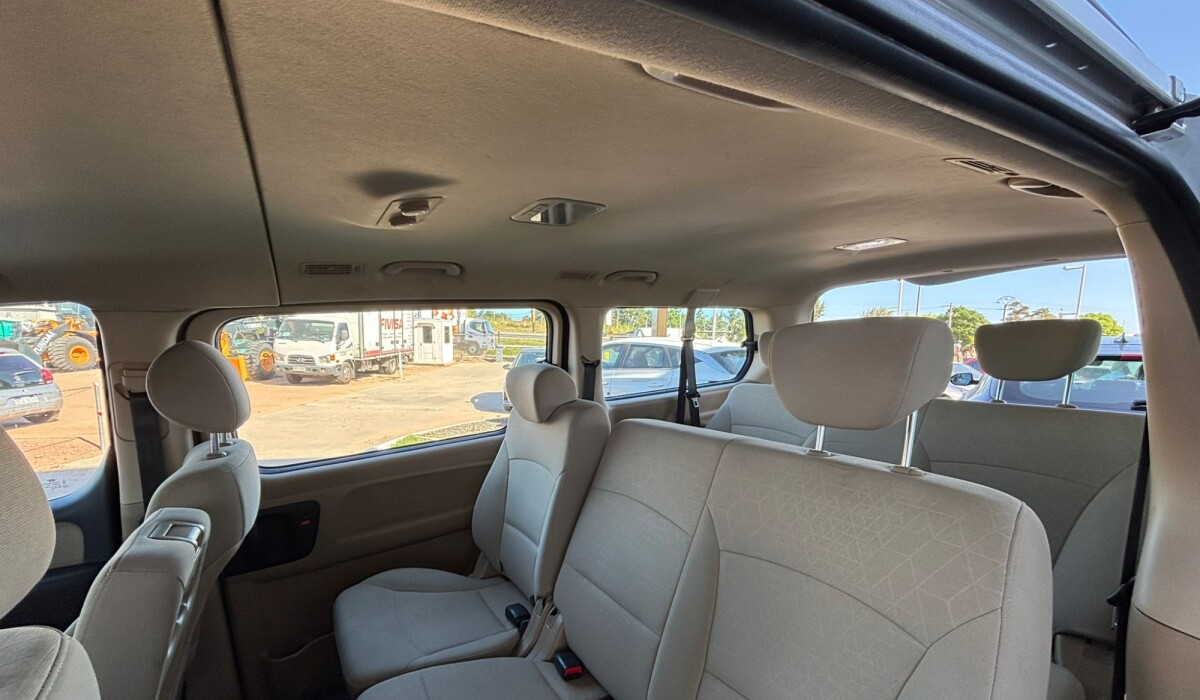 Hyundai H1 Mbus 9 Plz Nafta - 2019 (New) Hyundai H1 Mbus 9 Plz Nafta - 2019 (New)