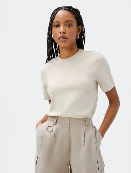 CAMISETA BÁSICA DE ALGODÓN BEIGE