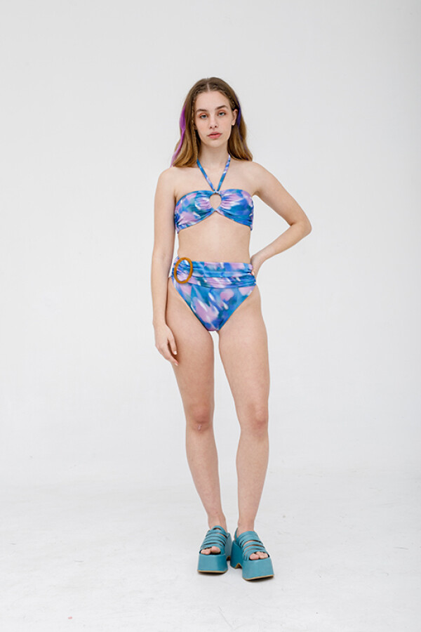 Bikini Muelle Bloom