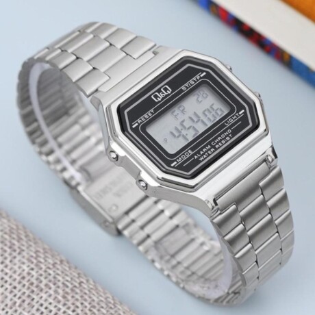 Reloj análogo Q&Q resistente al agua Caballero Plateado Reloj análogo Q&Q resistente al agua Caballero Plateado
