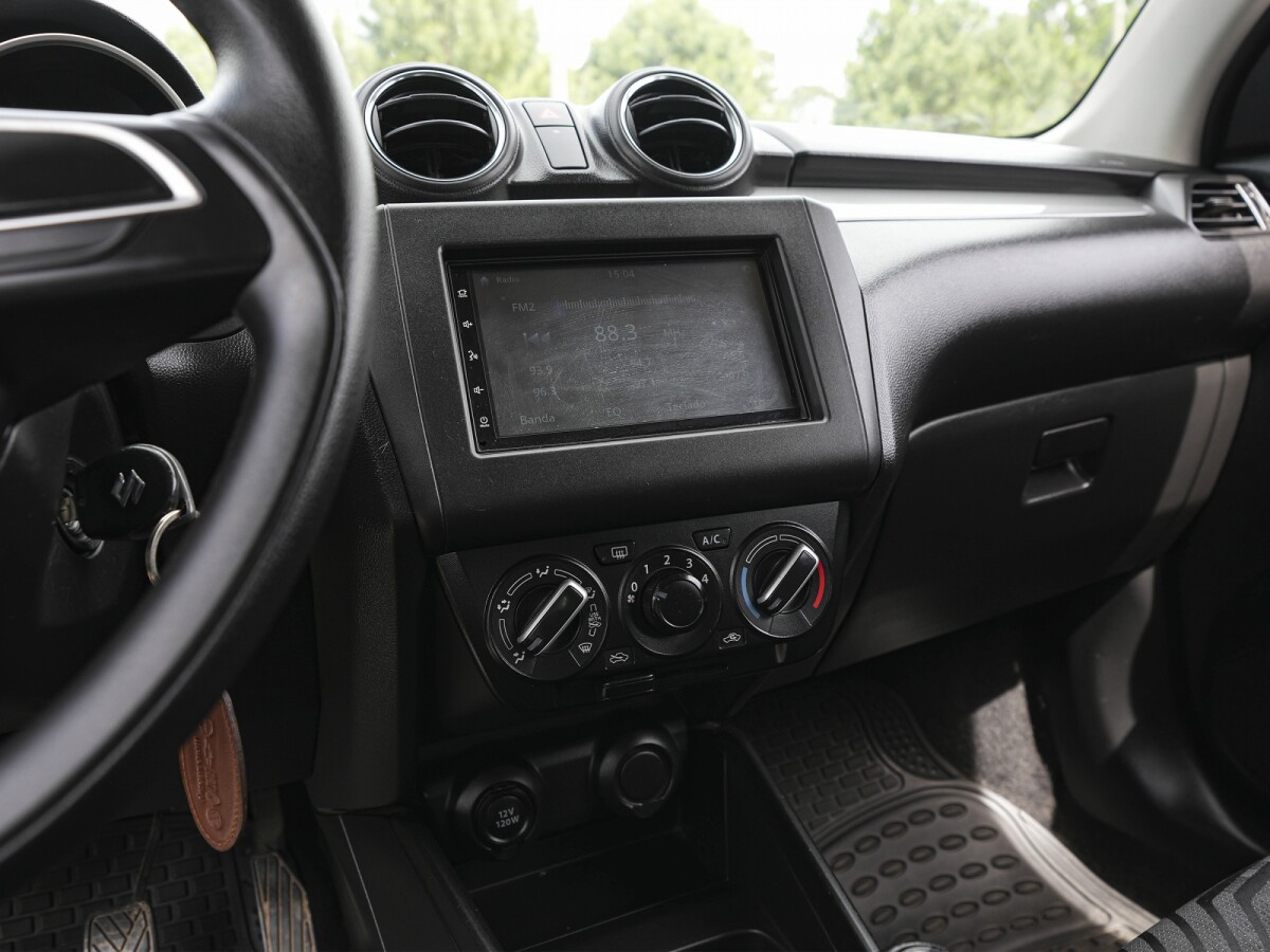 Suzuki Swift GL 1.2 EXCELENTE ESTADO! | Permuta / Financia Suzuki Swift GL 1.2 EXCELENTE ESTADO! | Permuta / Financia