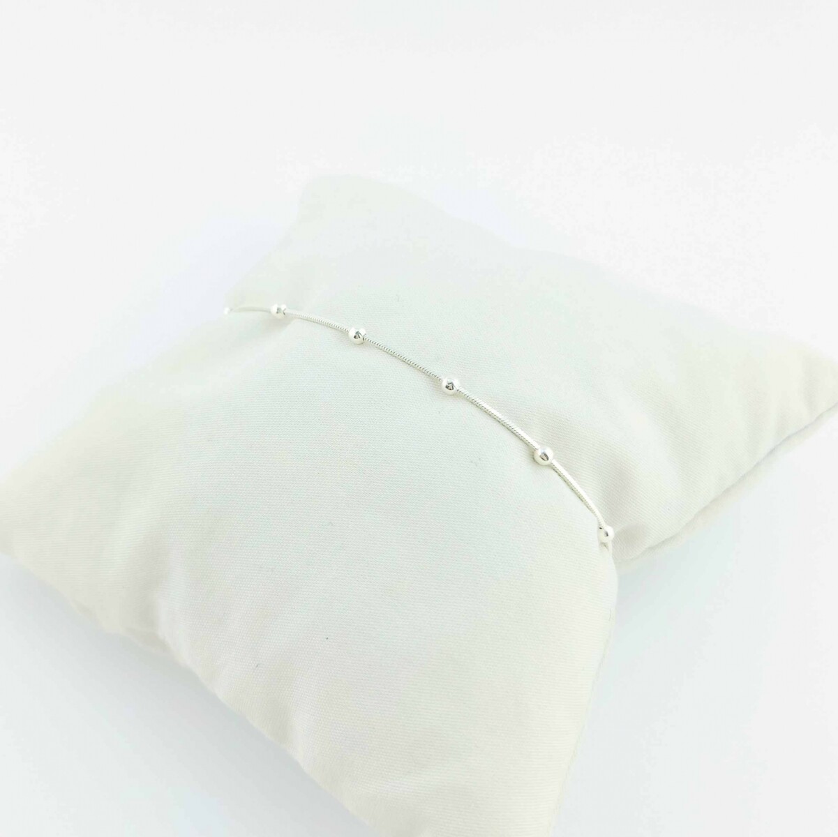 Pulsera de plata 925 con cuentas. 