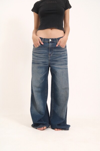 Jean over Baggy Azul