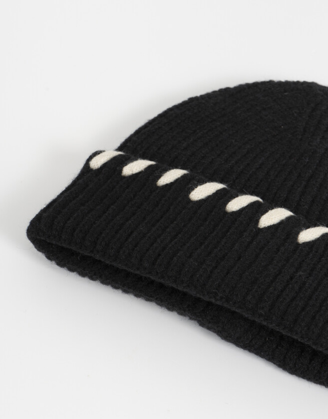 Gorro Romántico Gorro Tejido Con Bordado - Negro