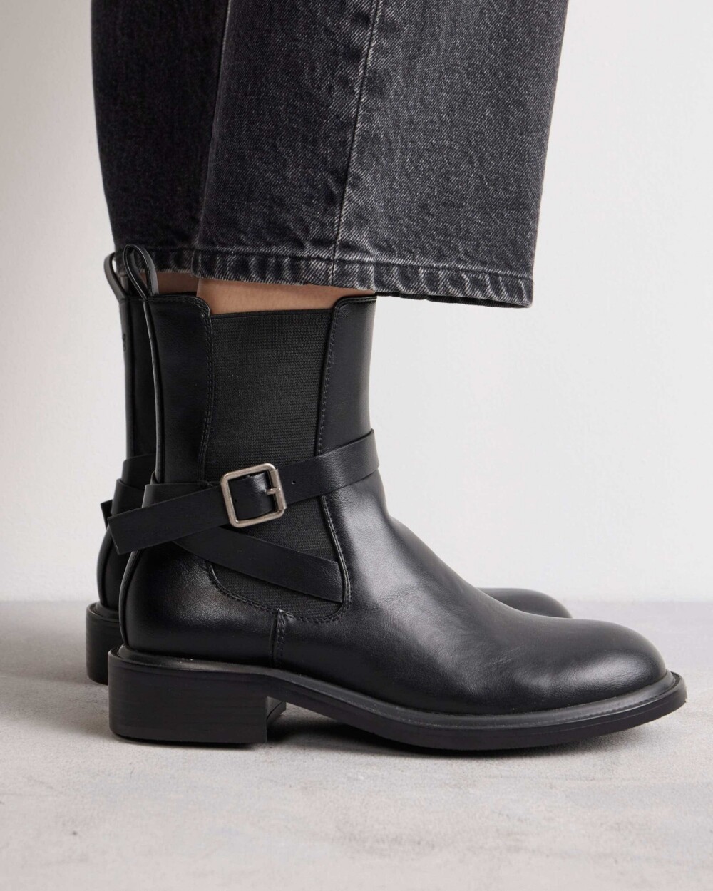Bota caña media York en efecto cuero Negro
