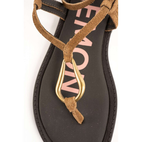 Sandalia Con Argolla Camel