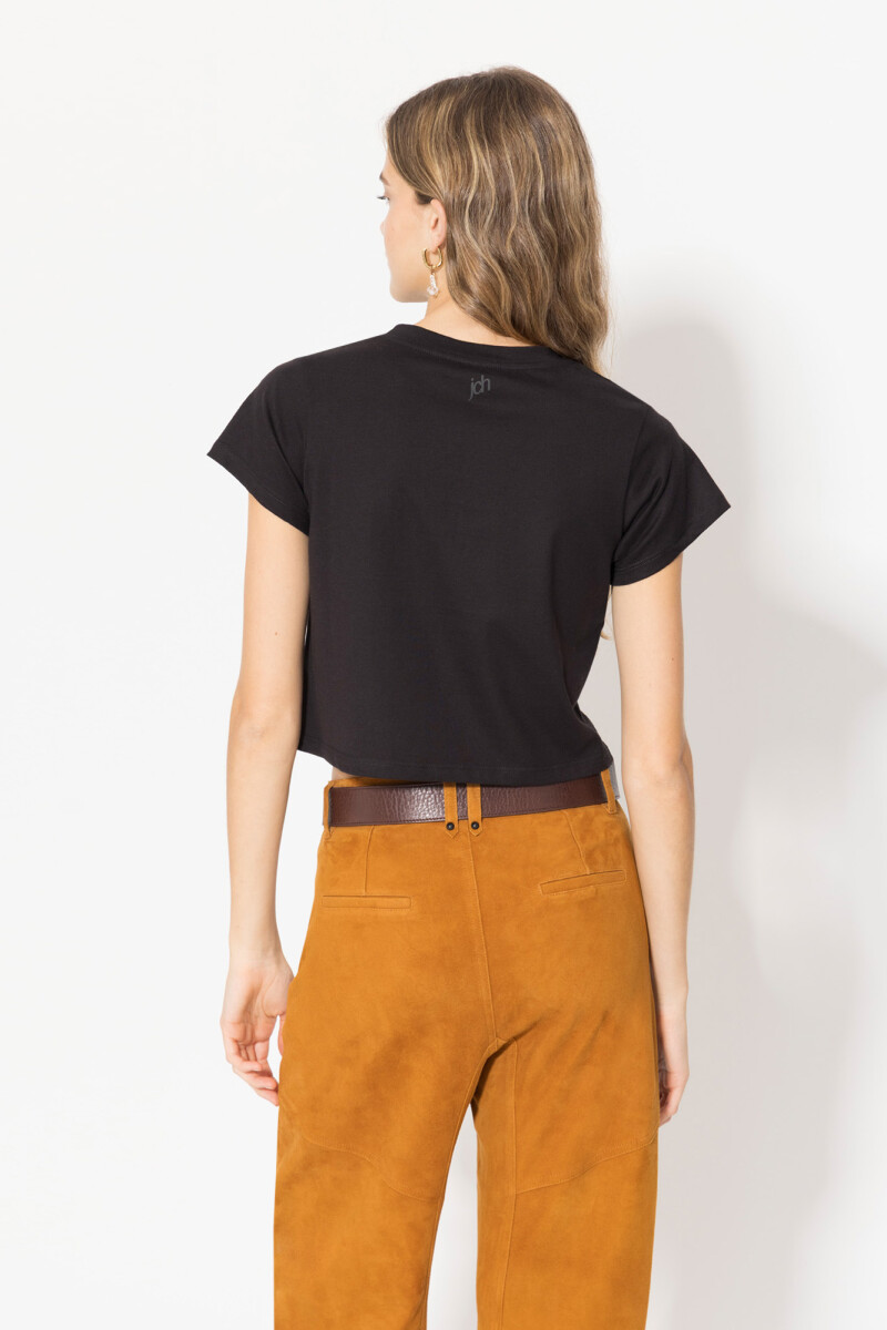 REMERA LINDSAY Negro