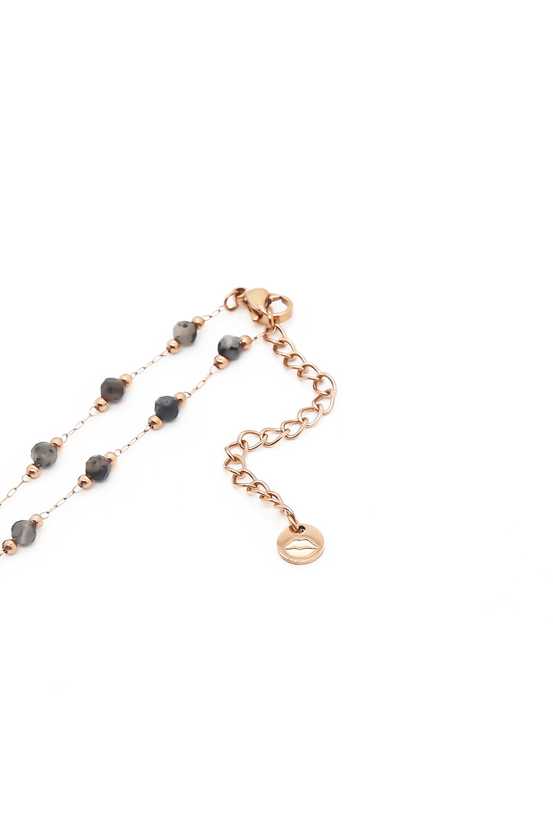 Collar con Piedras y Corazones dorado