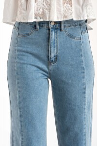 Jean Recto Con Cortes Denim