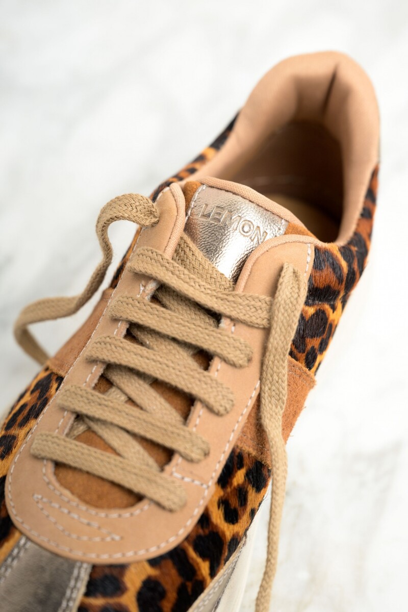 Zapatilla Cuero Animal Print Marron