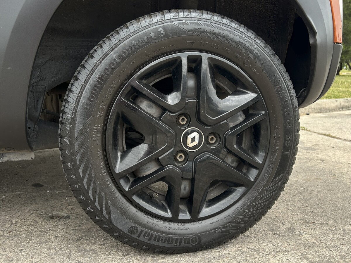 Renault Kwid Outsider EXCELENTE ESTADO! | Permuta / Financia Renault Kwid Outsider EXCELENTE ESTADO! | Permuta / Financia