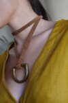 Estribo Tiento Necklace Camel Dorado