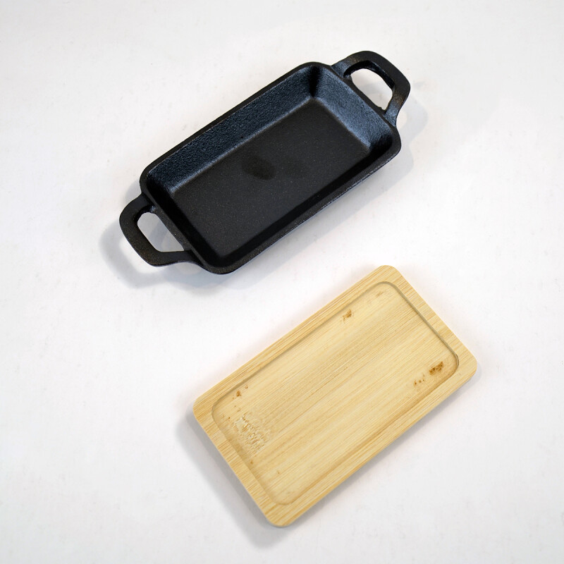 Fuente rectangular 10 x 17,5 x 2,5cm hierro c/base bamboo GRIS