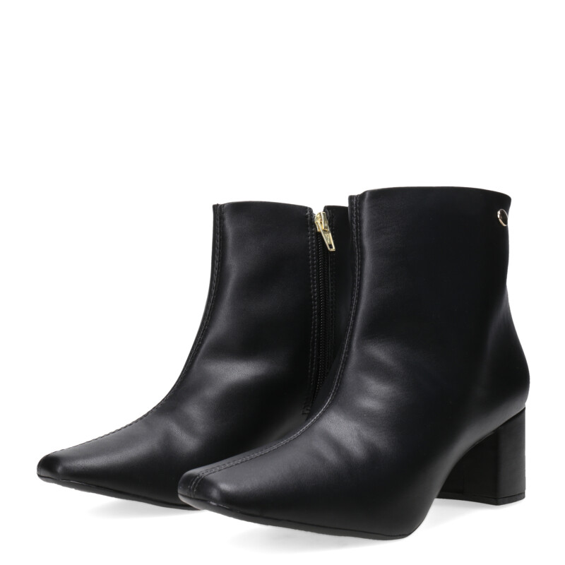 Bota de Mujer Miss Carol HOLY con taco mediano Negro