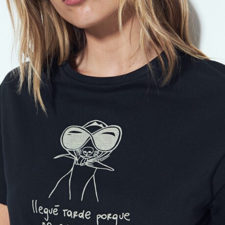 REMERA TARUMÁ Negro