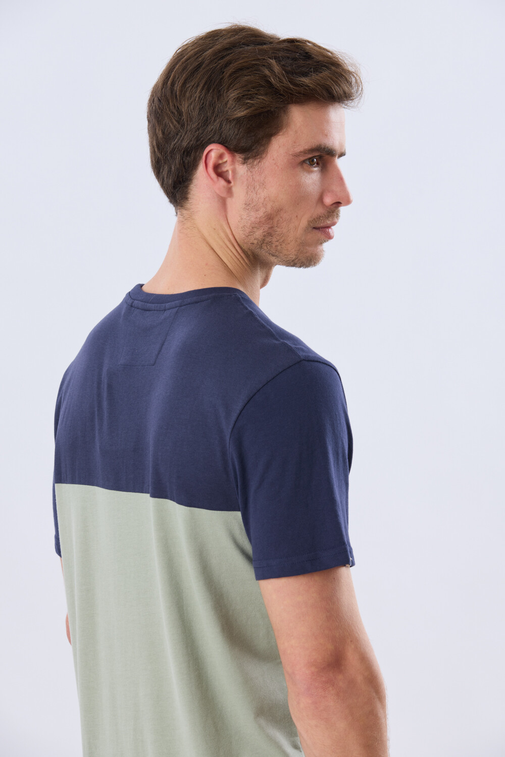 REMERA RAYADA DE ALGODÓN Pistacho