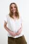 Blusa manga corta con frunce en hombros BLANCO