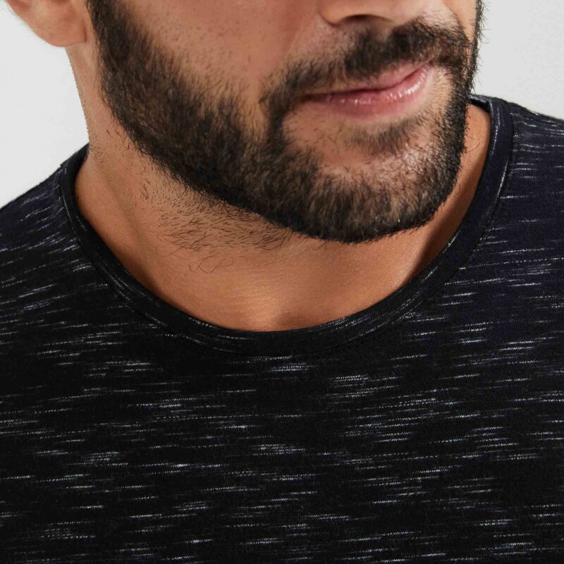CAMISETA MM NEGRO