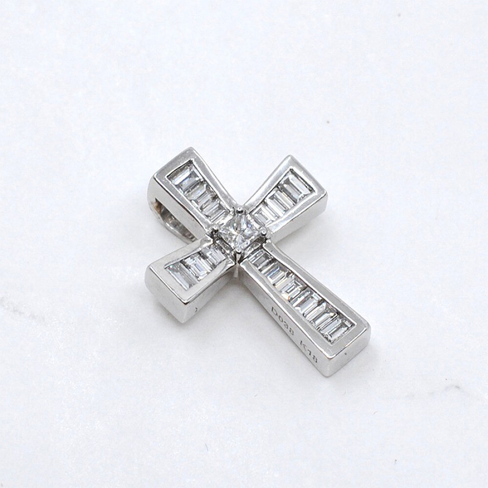 Cruz En Oro Blanco 18K Y Brillantes Cruz En Oro Blanco 18K Y Brillantes
