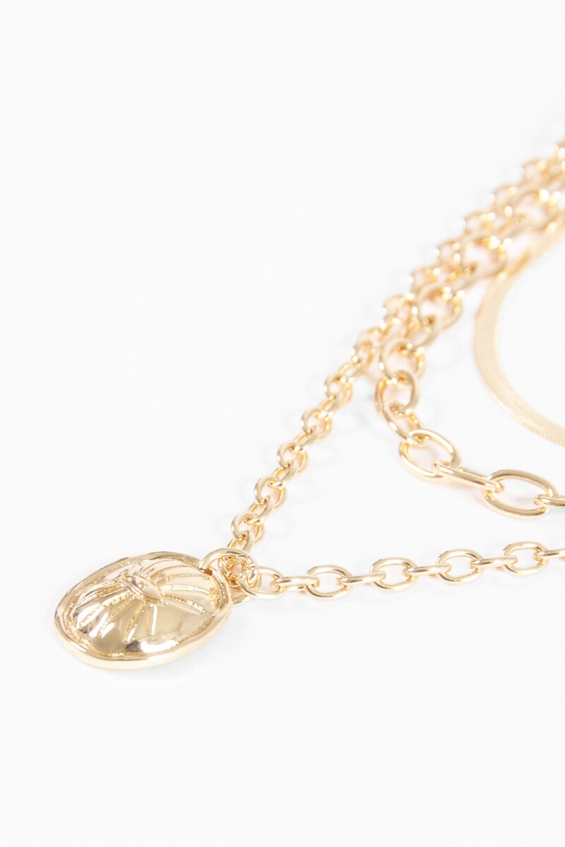 Collar triple dije racimo dorado