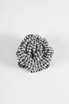 Broche flor tela cuadrillé negro