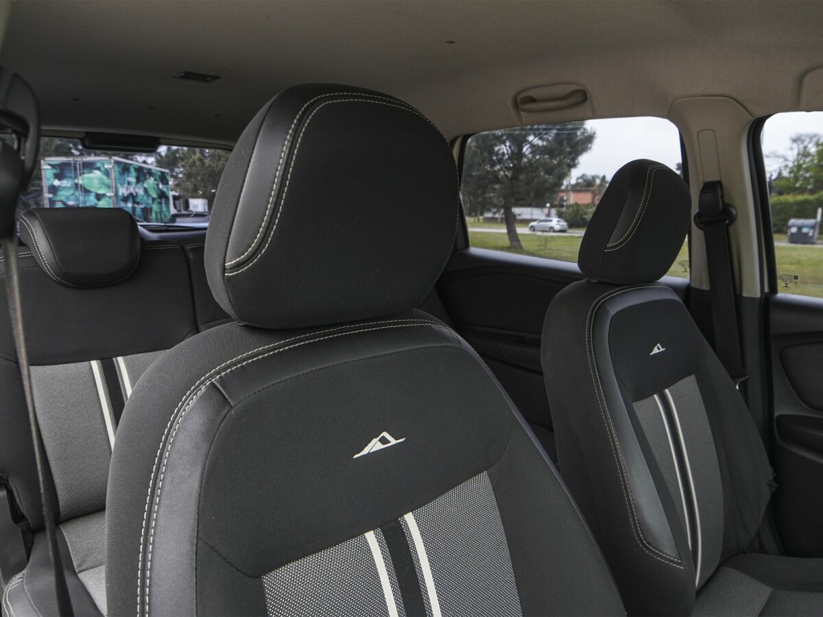 Chevrolet Spin Active LTZ 1.8 Extra Full| Permuta / Financia Chevrolet Spin Active LTZ 1.8 Extra Full| Permuta / Financia