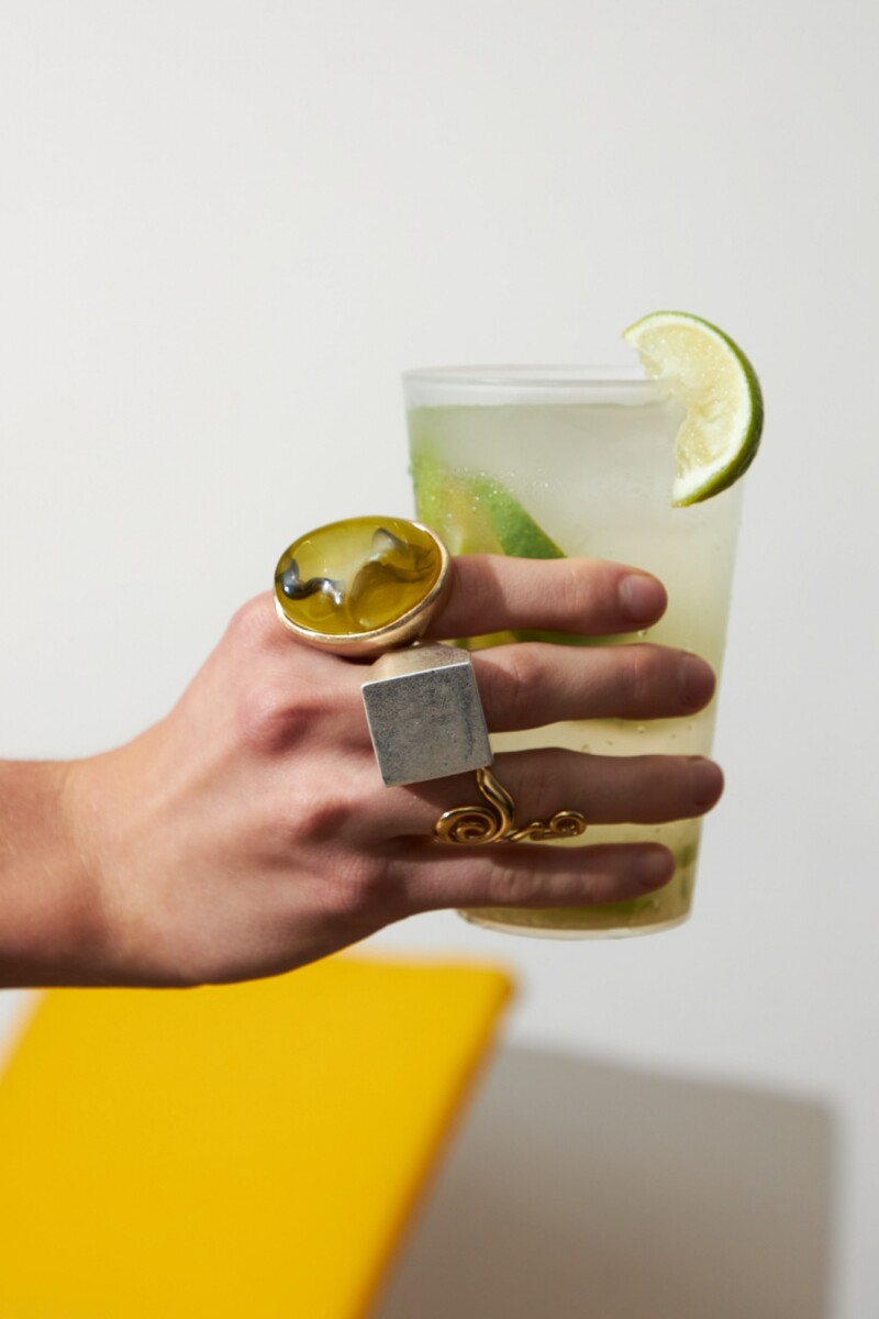 Anillo ajustable cuadrado antique dorado