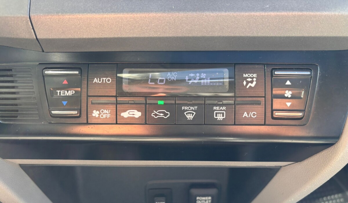 Honda Civic 1.8 EXS MT - 2012 Honda Civic 1.8 EXS MT - 2012