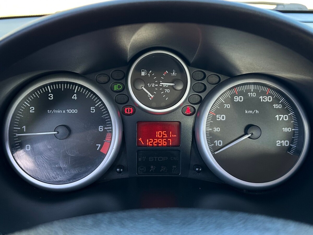 Peugeot 207 1.4 EXCELENTE ESTADO! | Permuta / Financia Peugeot 207 1.4 EXCELENTE ESTADO! | Permuta / Financia